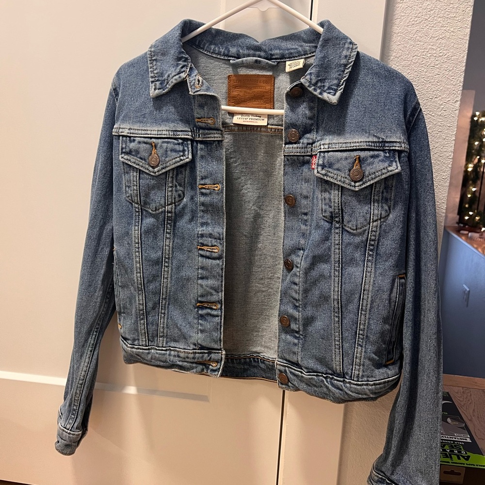 Levi's Classic Blue Jean Jacket for Women